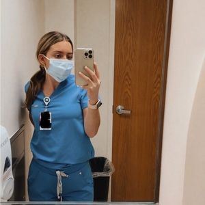 Figs Ceil Blue set Joggers and Catarina top